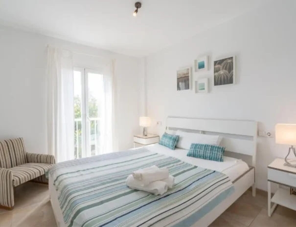 Moderní apartmán se dvěma ložnicemi a balkonem na Mallorce